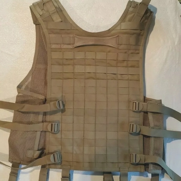 Blackhawk! Omega Tactical Vest - Picture 3 of 4